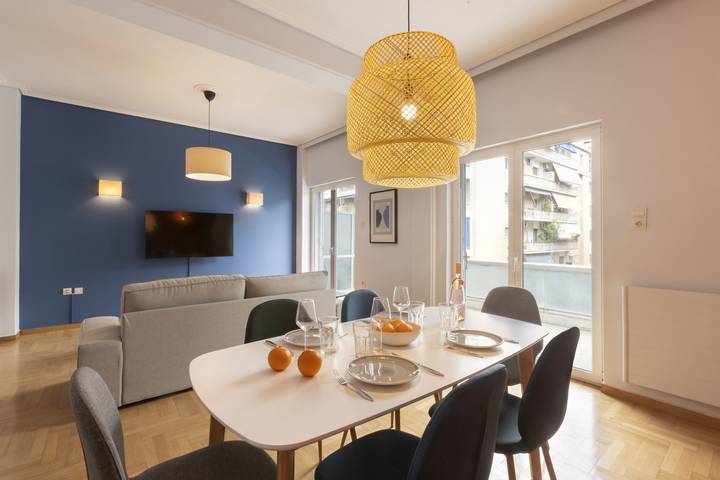 Appartement entier, - A happy 2 Bdr apartment that has a in Section centrale d'Athènes, Athènes