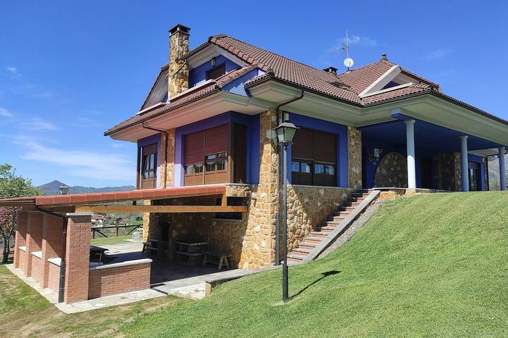Casa rural para 14 personas, con jardín - 1