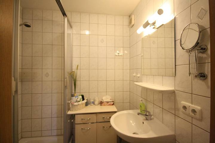 Ferienwohnung für 3 Personen, mit Garten in Sehmatal - 4