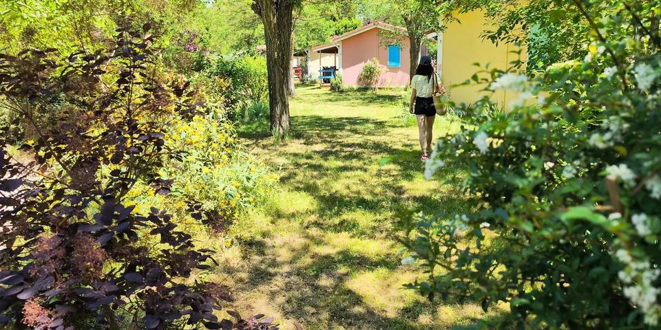 Gîte pour 2 personnes, avec piscine ainsi que terrasse et vue, animaux acceptés à Montlaur (Midi-Pyrénées) - 2