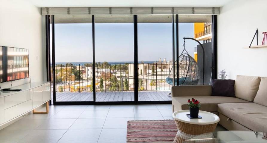 Chambre d’hôte pour 4 personnes, avec jardin ainsi que piscine et vue, adapté aux familles à Tel Aviv - 4