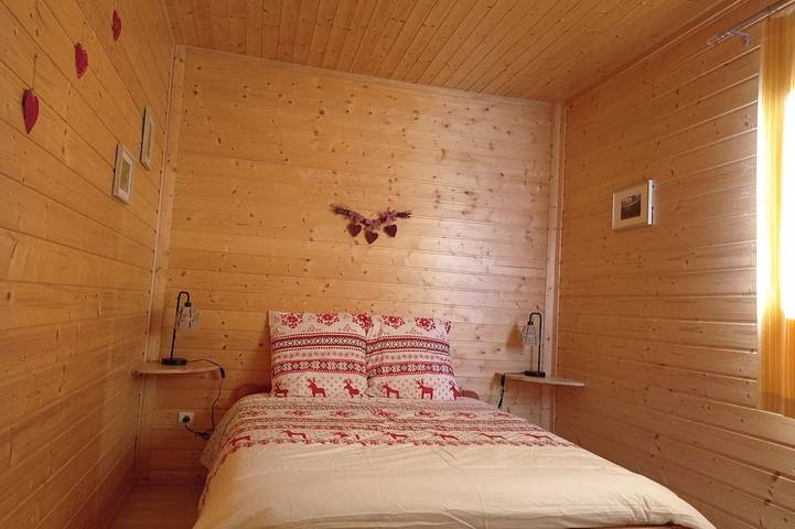 Gîte pour 6 personnes, avec terrasse et jardin à Eyne - 2