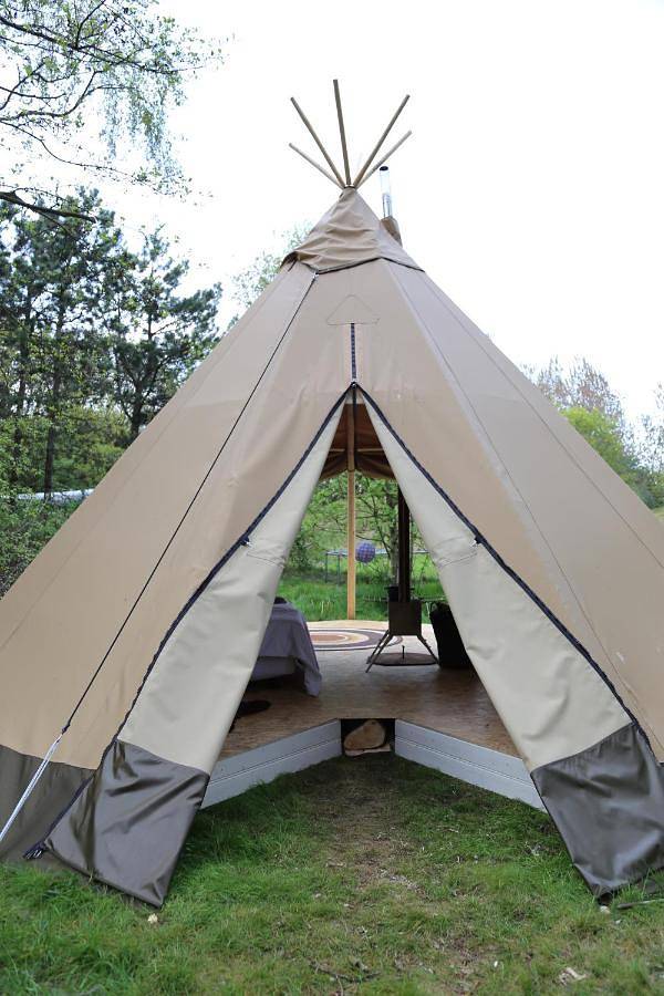 Camping für 4 Personen, mit Terrasse und Garten sowie Ausblick auf den Friesische Inseln - 3