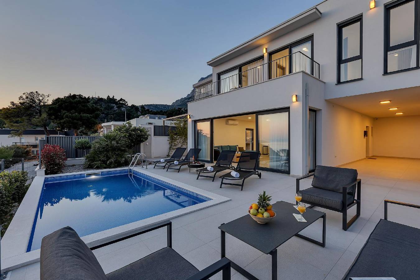Holiday home complex - Villa Oliver in Veliko Brdo, Makarska