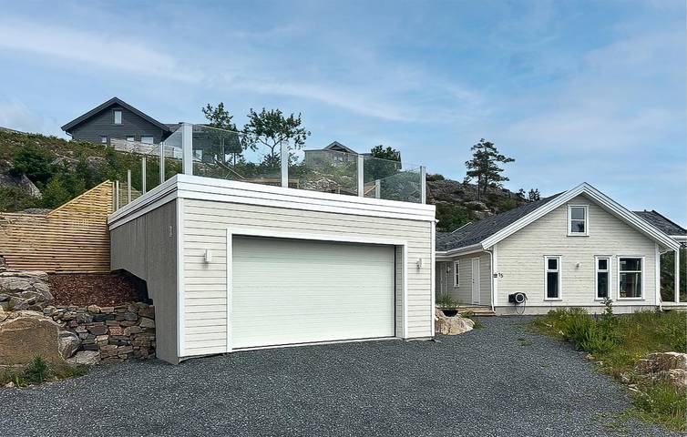 Ferienhaus für 8 Personen mit Ausblick in Risør