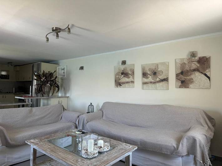 Gîte pour 3 personnes, avec jacuzzi et balcon dans Poros - 2