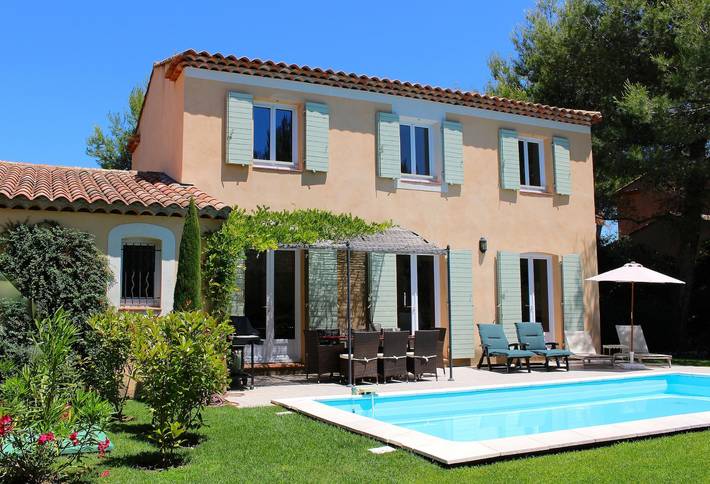 Villa pour 6 personnes, avec piscine et jardin - 1