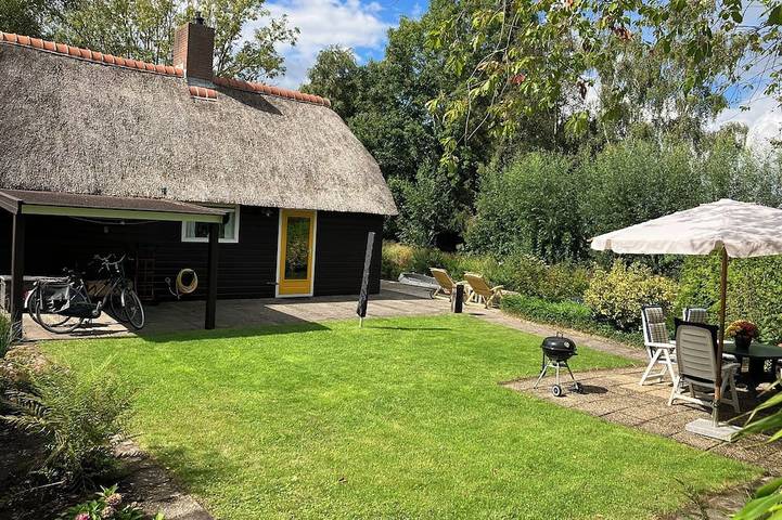 Ferienhaus für 6 Personen, mit Terrasse und Garten in Giethoorn