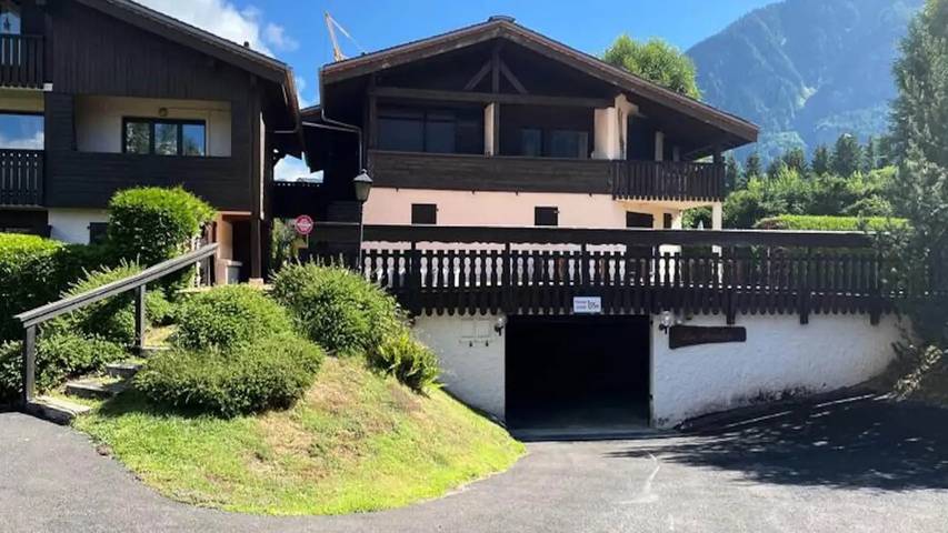 Gîte pour 5 personnes, avec Balcon ainsi que Terrasse et Jardin dans Gare des Praz de Chamonix