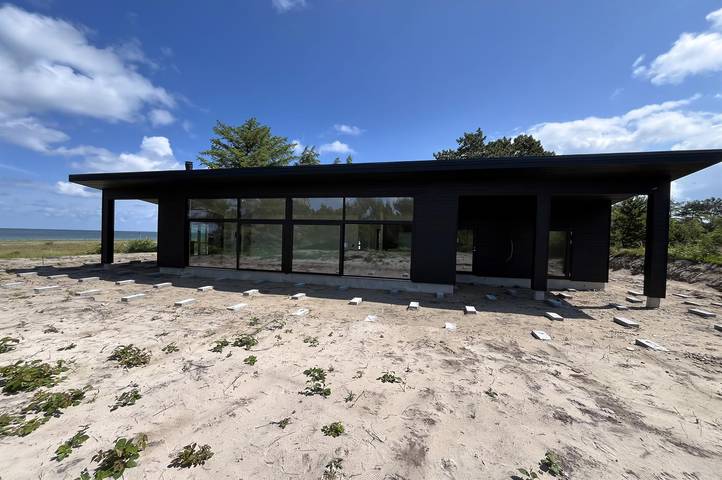 Ferieudlejning for 8 personer, med sauna og jacuzzi samt terrasse, husdyr tilladt i Sjællands Odde