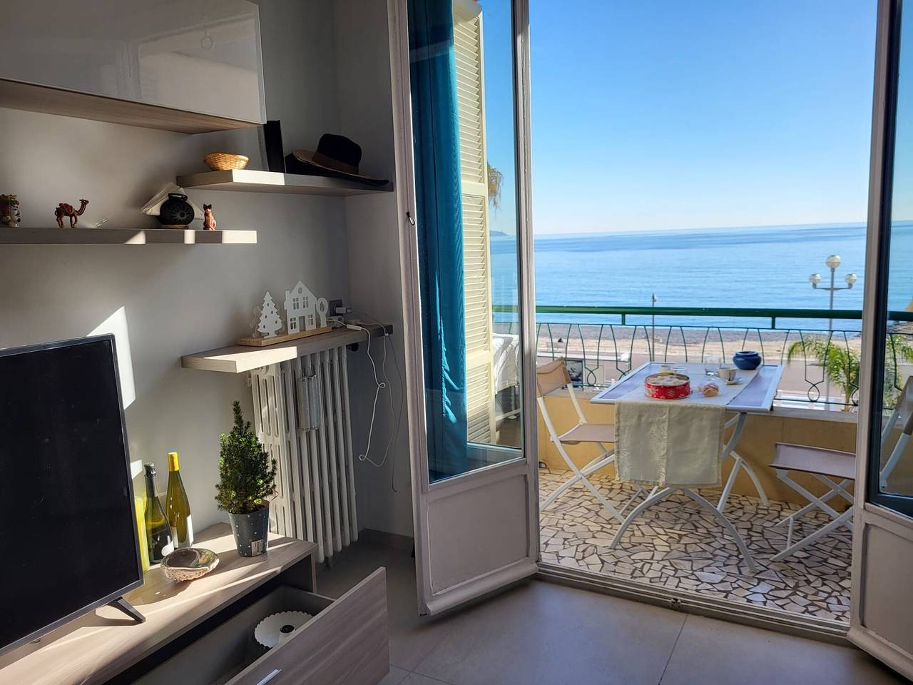 Appartement entier, Appartement 'Promenade Des Anglais' avec vue sur mer, balcon et Wi-Fi in Nice, Côte méditerranéenne (France)