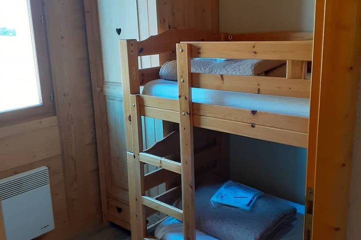 Gîte pour 5 personnes, avec sauna et jacuzzi ainsi que jardin et balcon à Jarrier - 2