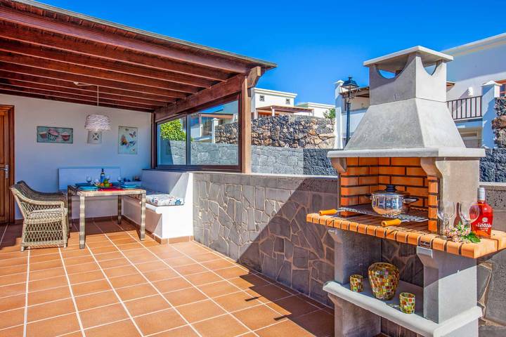 Chalet para 4 personas, con terraza y jacuzzi además de piscina y jardín en Lanzarote - 4