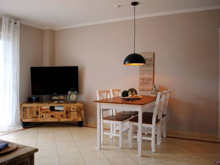 Ferienwohnung für 4 Personen, mit Terrasse und Garten sowie Seeblick