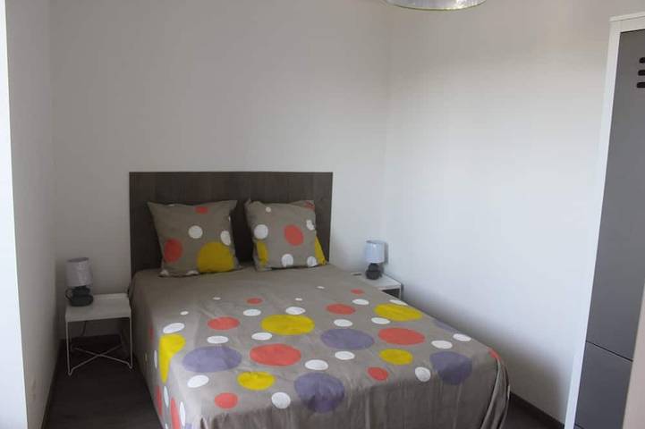 Gîte pour 6 personnes, avec piscine et terrasse à Vallon-Pont-d'Arc - 2