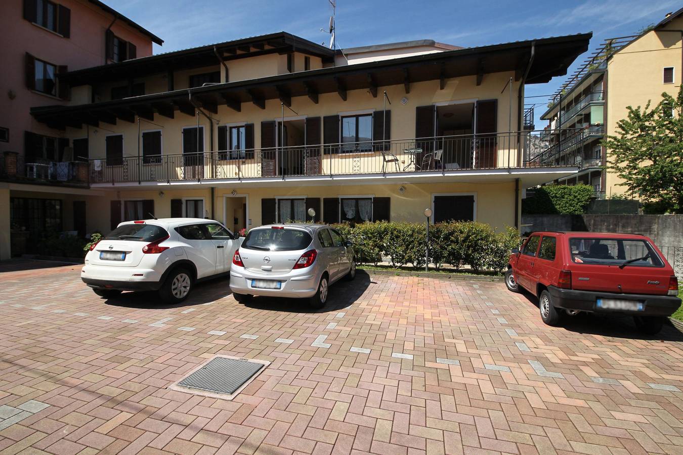 Ganze Wohnung, Petalo Bianco 100m from lake in Baveno, Comune di Baveno