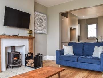 Log Cabin for 7 People in North Yorkshire, England, Photo 2