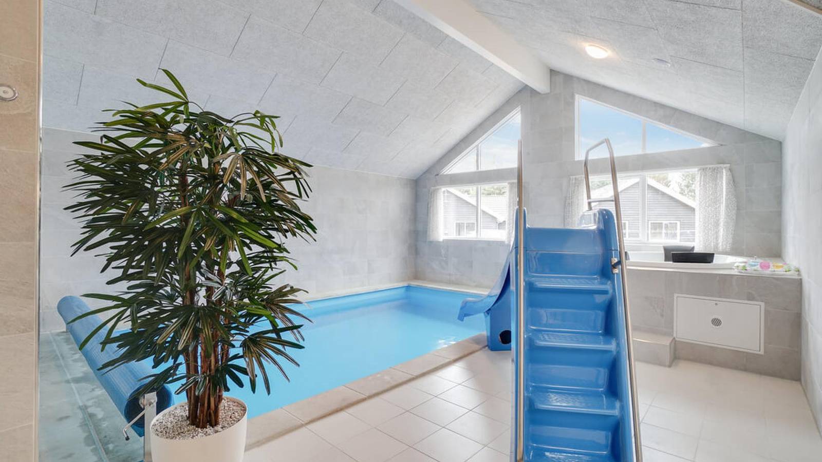Luxusferienhaus Nr. 449 mit Pool auf Bornholm. in Snogebæk, Bornholm