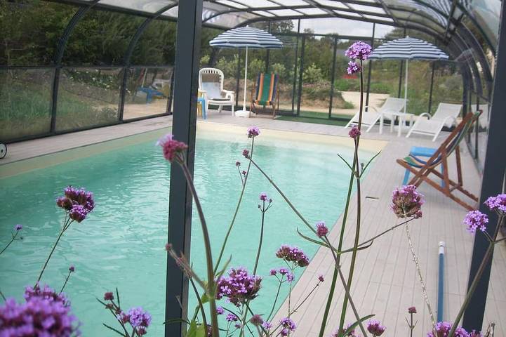 Gîte pour 8 personnes, avec piscine ainsi que jardin et terrasse - 1