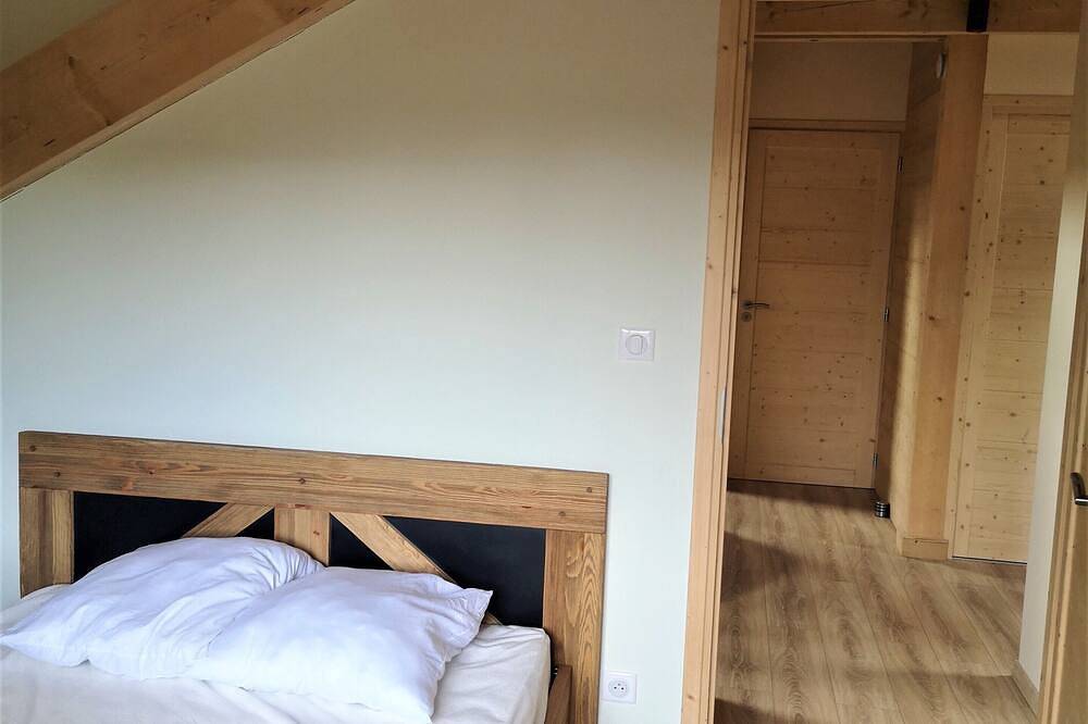 Appartement entier, Vaste Appartement Sur 2 Niveaux Avec Balcon Et Espace Exterieur Agreable in Mont-Saxonnex, Région de Bonneville