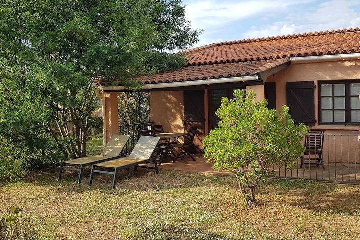 Location de vacances pour 6 personnes, avec Terrasse et Jardin dans Port De Porto Vecchio