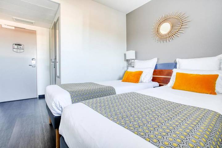 Hôtel pour 2 personnes, avec Terrasse à Villenave-d'Ornon - 2