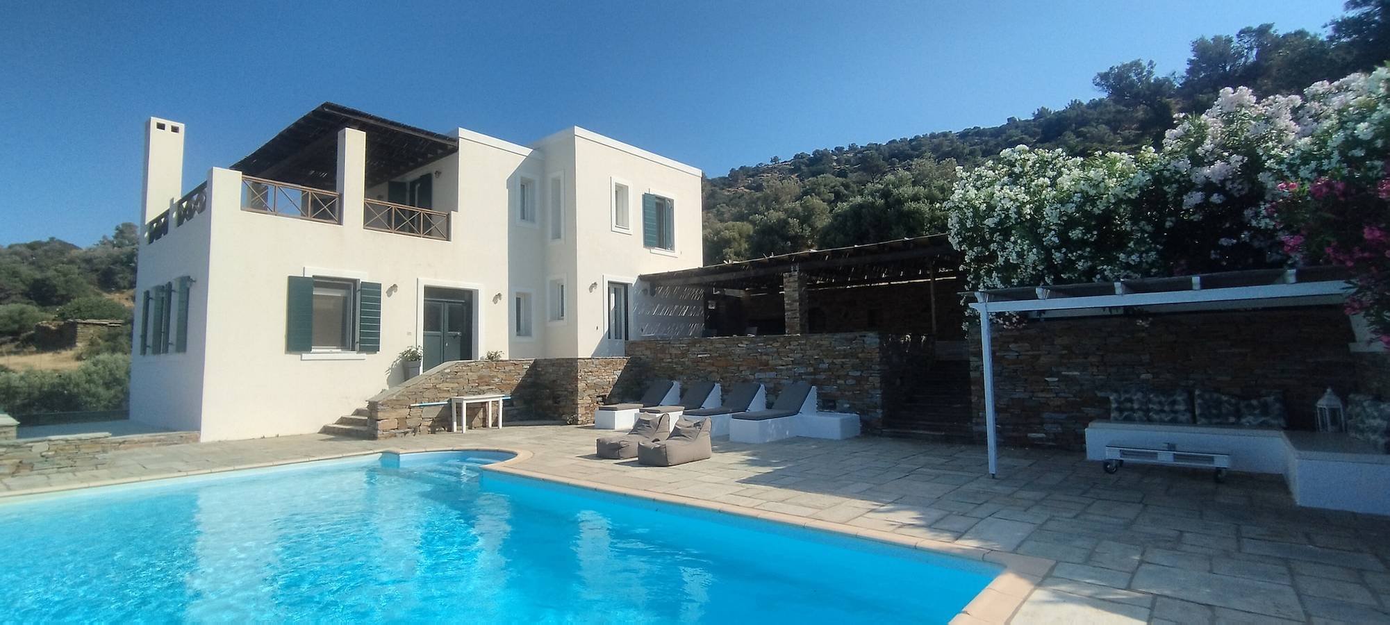 Villa Margarita Batsi: Relax e Comfort per Vacanze in Famiglia in Andros