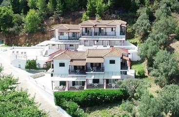 Ferienwohnung für 2 Personen, mit Garten und Terrasse auf Skiathos