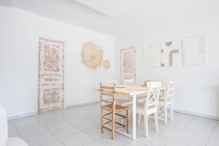 Gîte pour 2 personnes, avec vue et jardin à La Bruguière