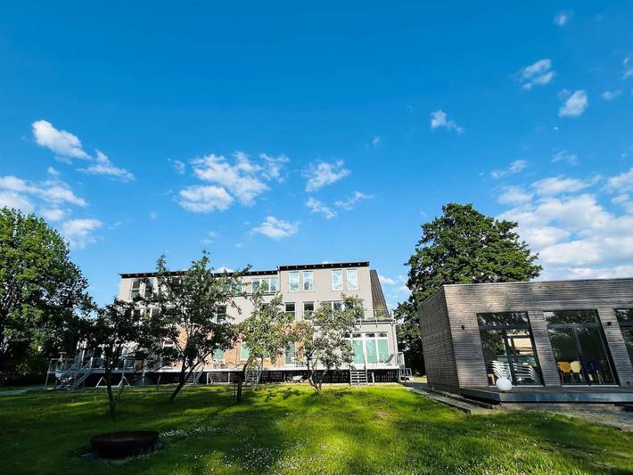 Ferienwohnung für 4 Personen, mit Pool und Terrasse sowie Garten, mit Haustier