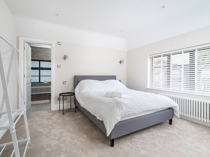 Pass the Keys | Luxury 4 Bedroom home with large garden in Watford, Hertfordshire