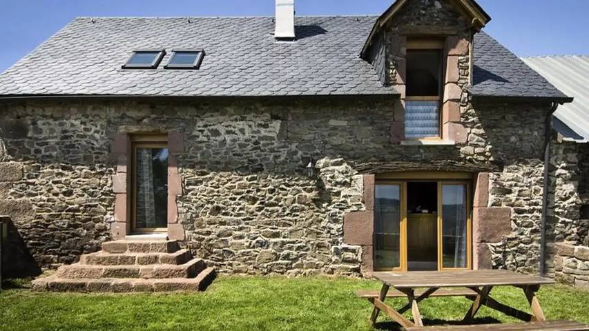 Gîte pour 7 personnes, avec jardin et piscine dans Saint-Pierre-de-Nogaret - 3