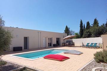 Gîte pour 4 personnes, avec piscine à Lignan-sur-Orb