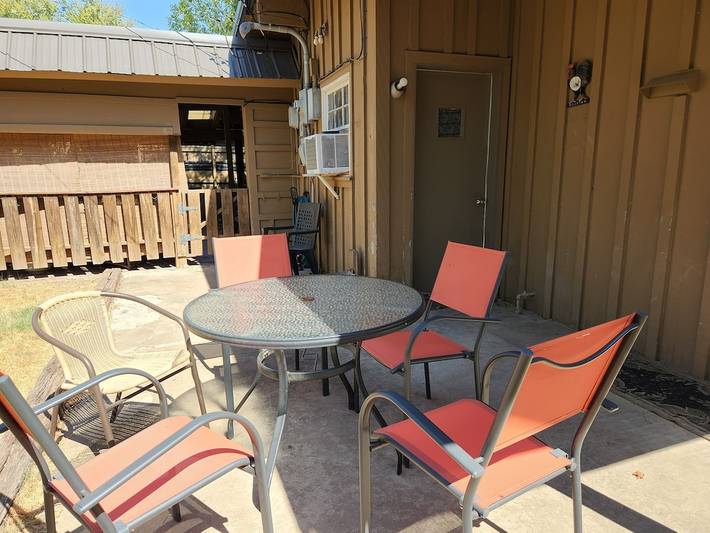 Vacation rental for 16 people, with yard, with pets in Lawton