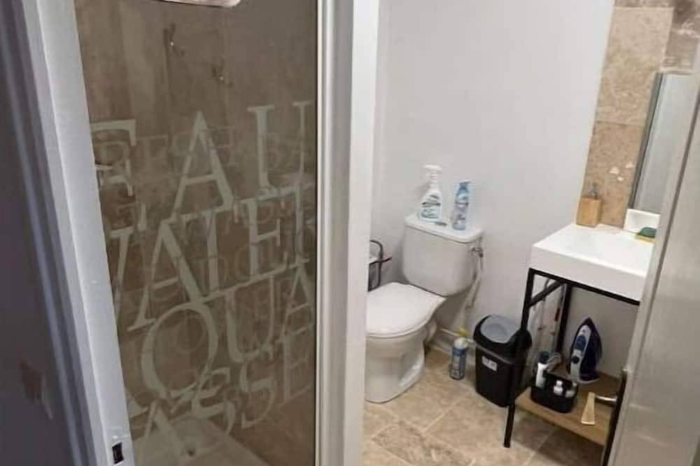 Appartement entier, Les toits d'Ambroise *** proche Paris, Fontainebleau, Provins & Barbizon in Melun, Seine-et-Marne