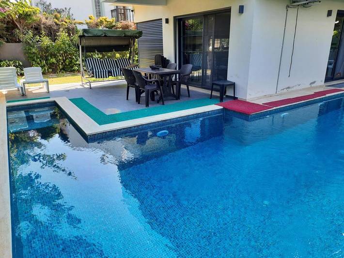 Vakantiehuis voor 6 personen, with terras and zwembad as well as uitzicht, met huisdier in Cesme