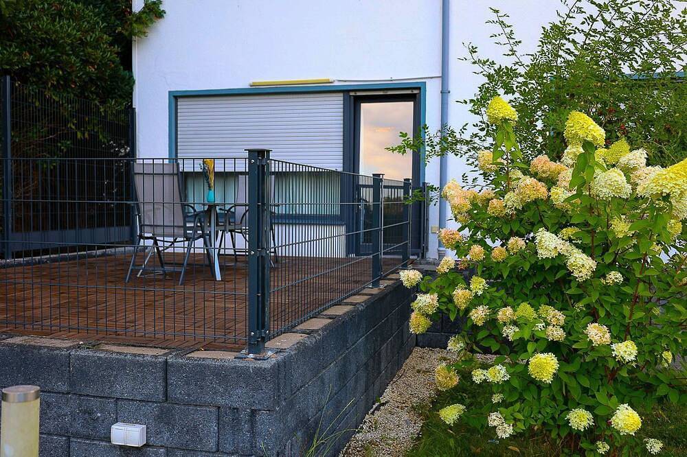 Ganze Wohnung, Bibo City Apartment 2 mit Terasse in Jöllenbeck, Bielefeld