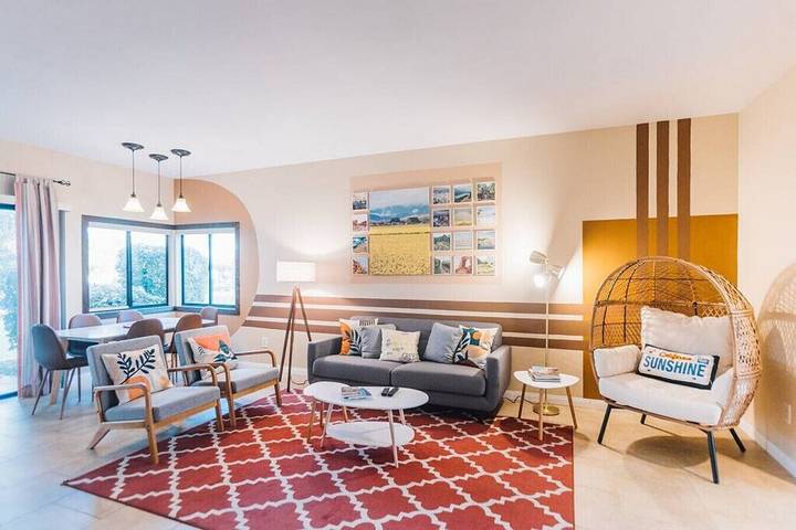 Vacation rental for 4 people, with yard and pool as well as balcony in Cathedral City