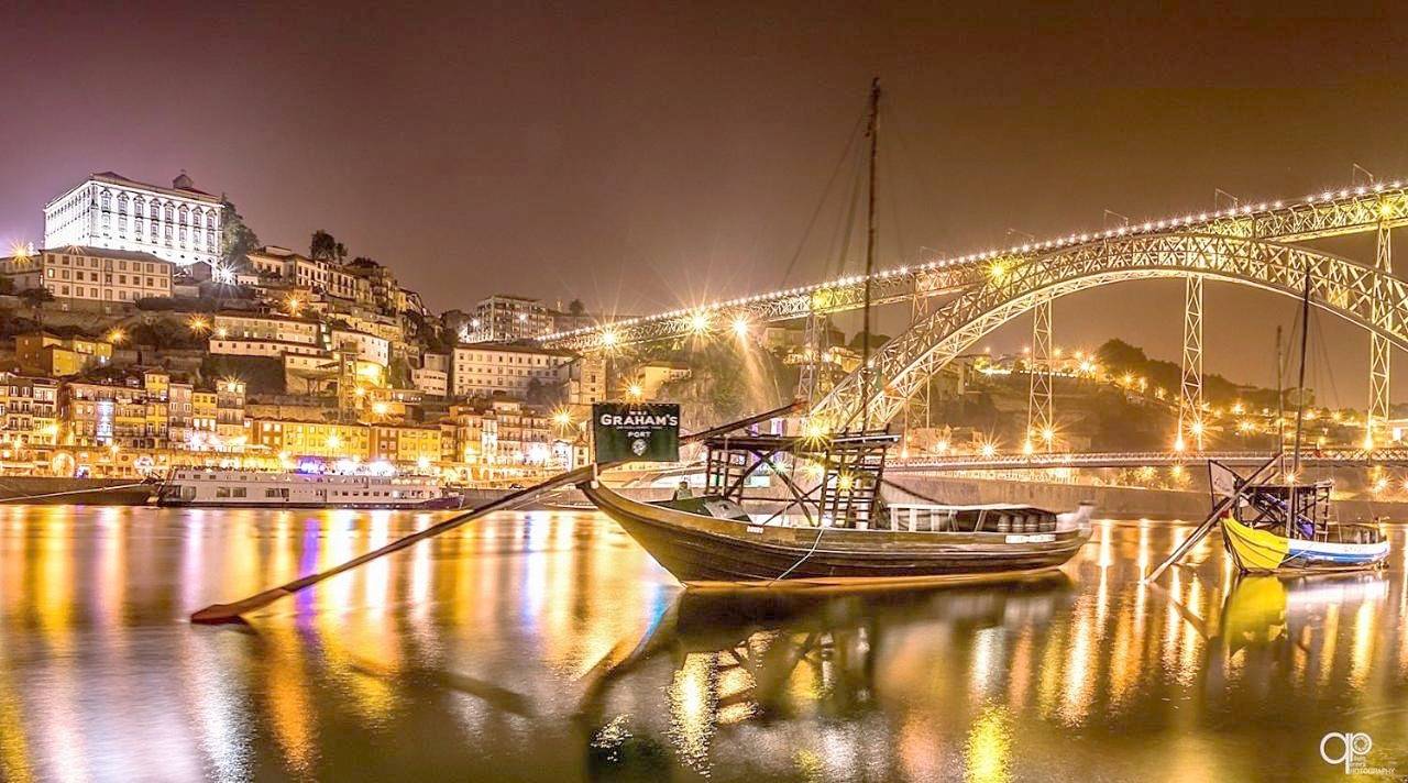 Apartamento de férias inteiro, Double Room with Balcony in Cidade da Maia, Distrito do Porto