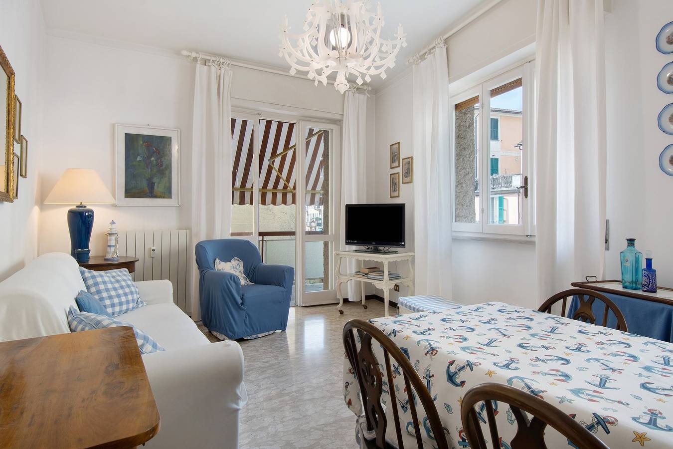 Cały apartament, Apartment 'Zaffiro  with Garage' with Private Terrace, Wi-Fi and Air Conditioning in Rapallo (Miasto), Rapallo