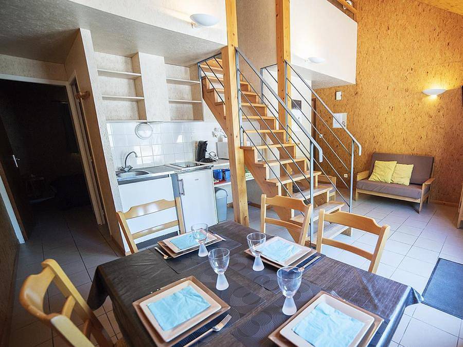 Camping Village de Chalets Le Pas de l’Ours - Chalet 6 personas - B in Aston, Pirineos franceses