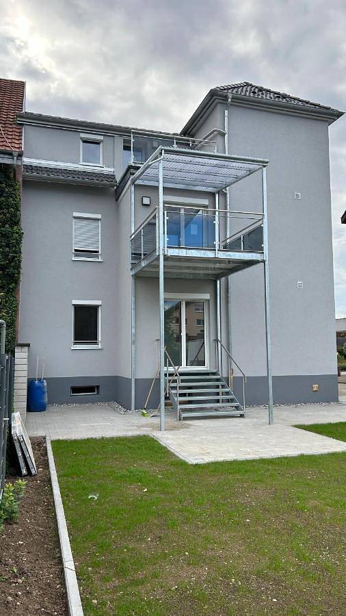 Ganze Wohnung, Neusaniertes 3Familienhaus am Bahnhof Wyhlen 7Min von Basel Ch in Grenzach-Wyhlen, Südschwarzwald