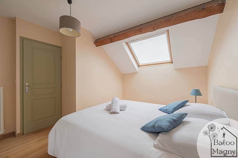 Entire apartment, Fantasia's Dream - Enchantment at Disneyland in Magny-le-Hongre, Seine-et-Marne