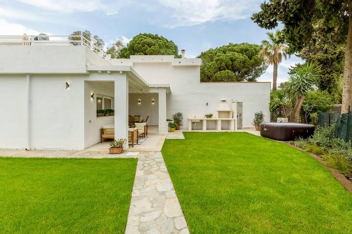 Ferienhaus für 6 Personen, mit Terrasse und Garten in Geremeas