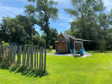 Gîte pour 6 personnes, avec terrasse ainsi que jardin et piscine à Saint-Pardoux (Puy-de-Dôme)