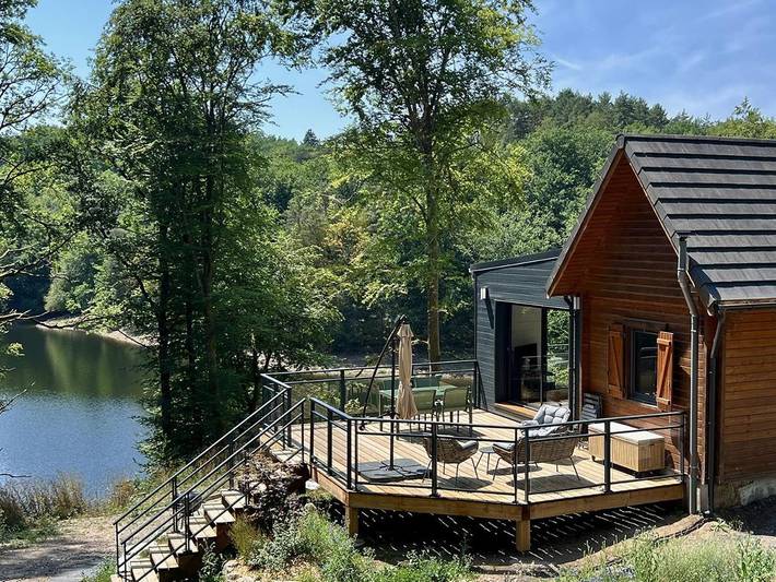 Gîte pour 6 personnes, avec Balcon et Terrasse ainsi que Jardin et Vue à Marcillac-la-Croisille - 2