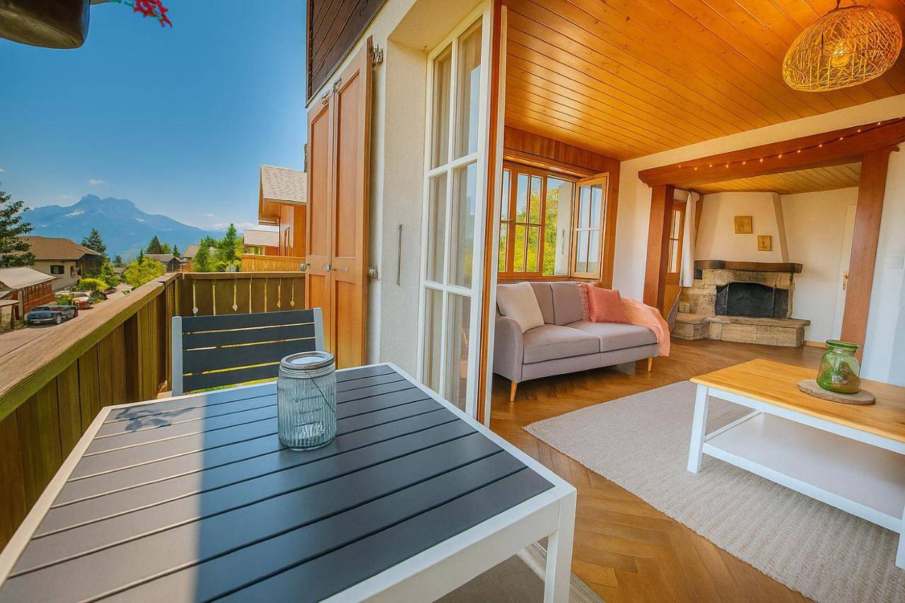 Ganze Wohnung, Two-Bedroom Apartment with Balcony and Terrace in Leysin, Alpes Vaudoises