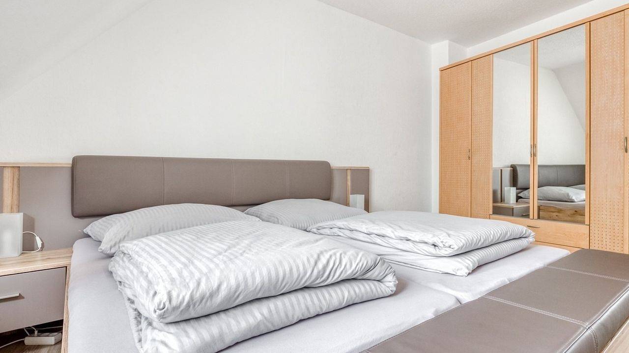 Entire holiday apartment, Ferienwohnung für 7 Personen (90 m²) in Oberhausen in Oberhausen, Ruhr district