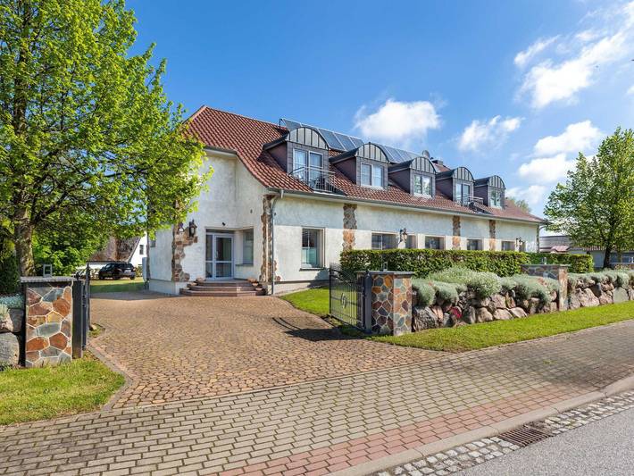 Ferienwohnung für 17 Personen, mit Garten und Balkon, kinderfreundlich am Salzhaff