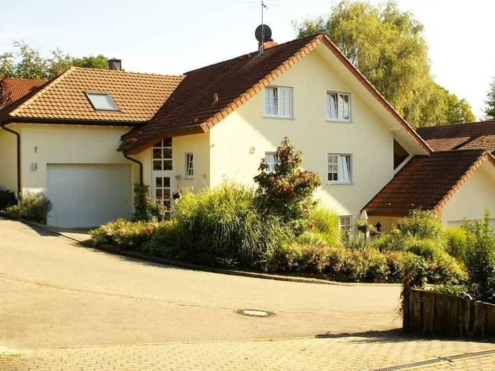 Ferienwohnung für 3 Personen, mit Terrasse und Garten, kinderfreundlich in Herbolzheim - 2